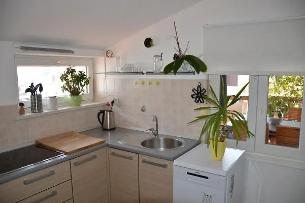 Tiro Apartment Pula