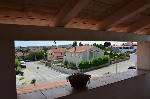 Tiro Apartment Pula