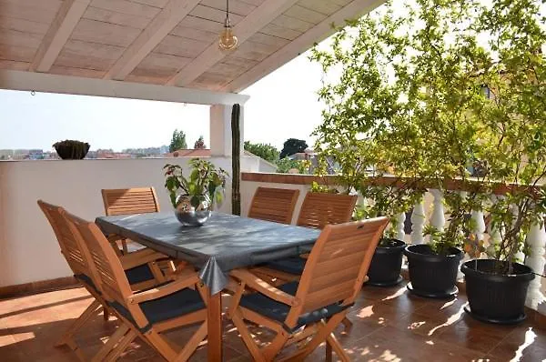 Tiro Apartment Pula